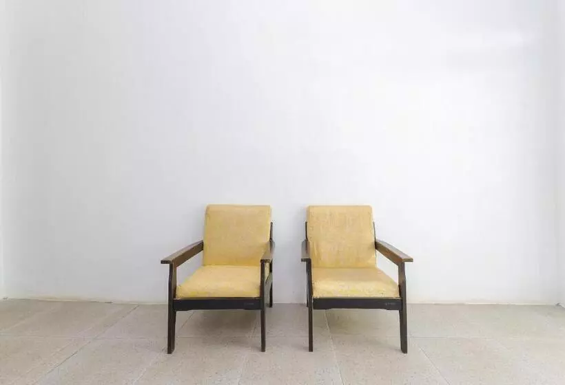 Hotelli Reddoorz Near Rsud Banten Serang