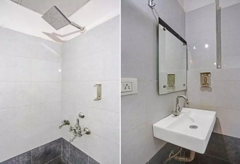 هتل Townhouse 1030 Zodiac