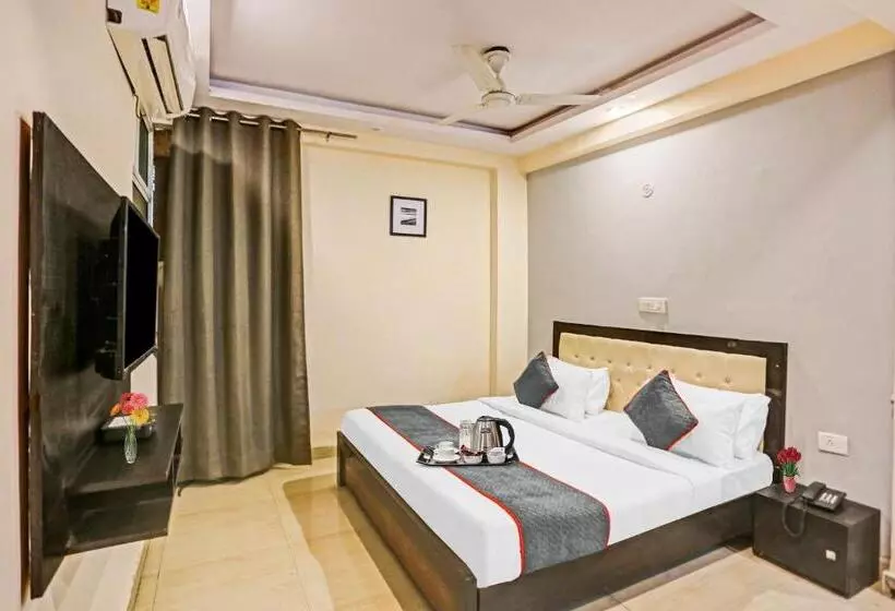 هتل Townhouse 1030 Zodiac