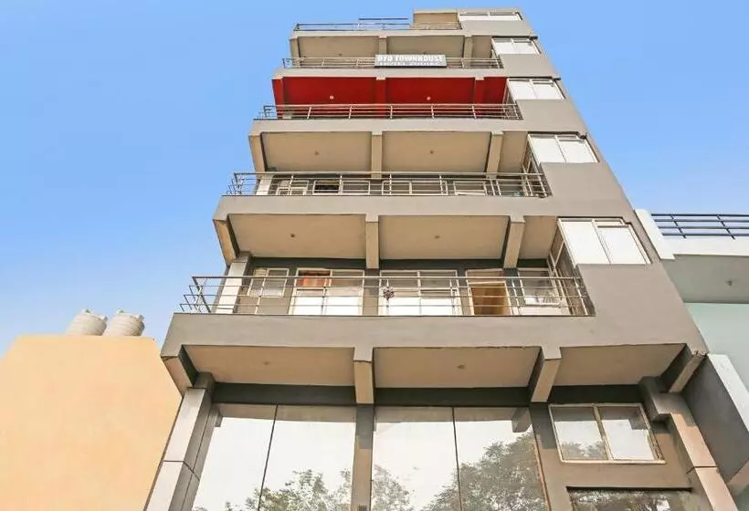 هتل Townhouse 1030 Zodiac