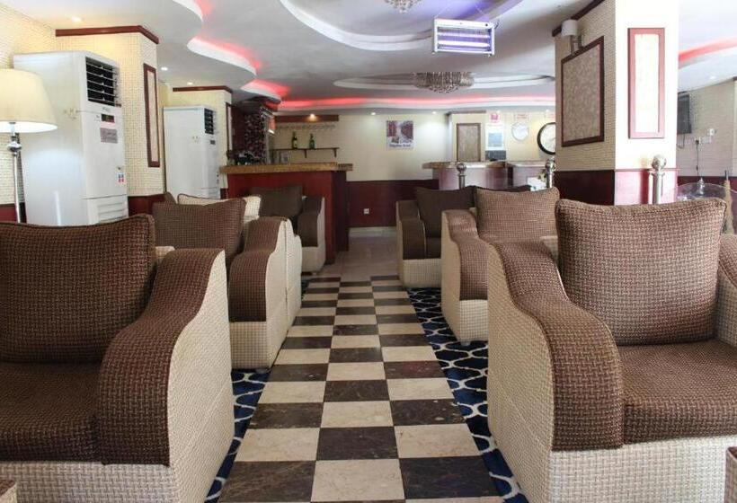 ホテル Al Farhan Apartment Al Hamra Jeddah
