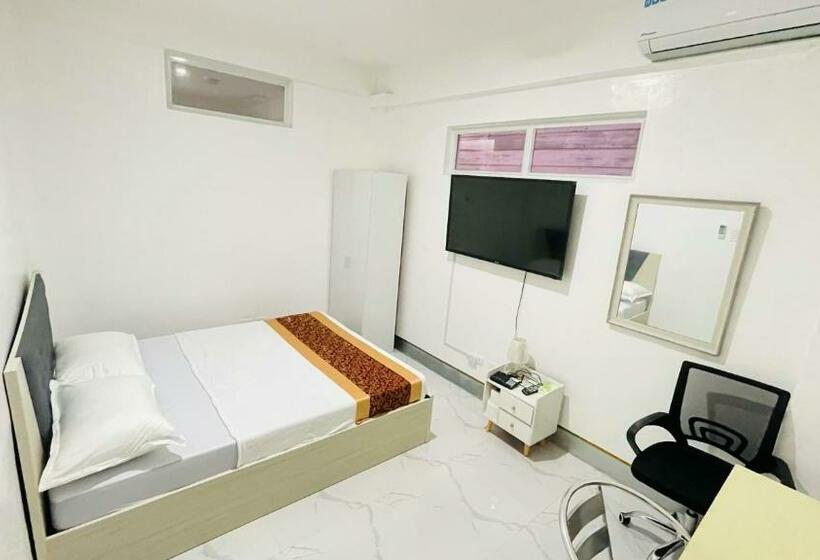 Legends Hotel & Events Hall Lemery & Taal