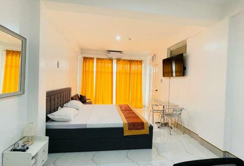 Legends Hotel & Events Hall Lemery & Taal