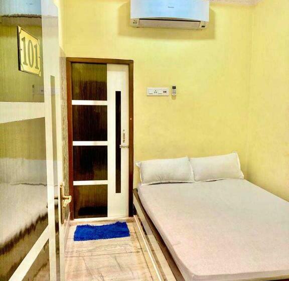 Hotel Pop Jashoda Bhawan Near Girish Mancha