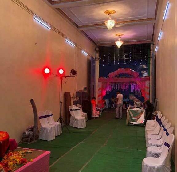 Hotel Pop Jashoda Bhawan Near Girish Mancha