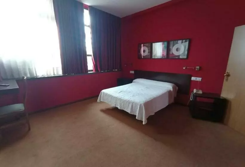 Hotelli / Restaurante La Pepa