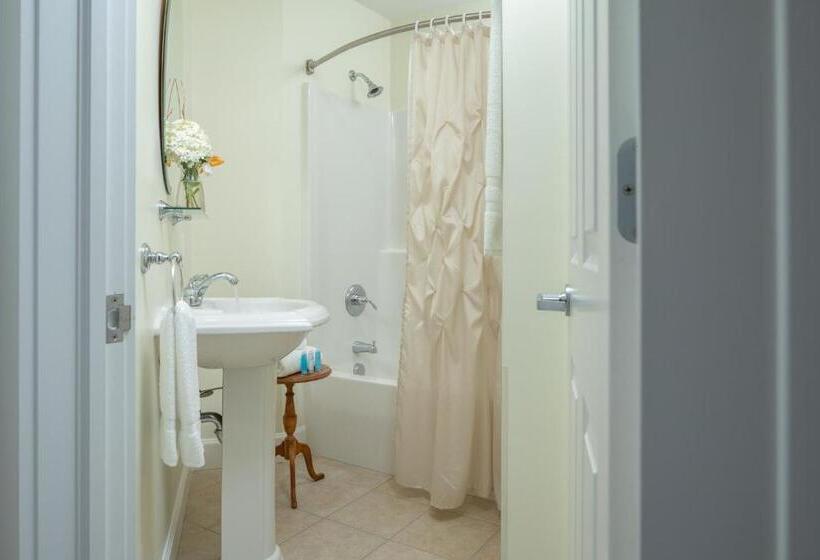 ベッドアンドブレックファースト Apple Pony Inn