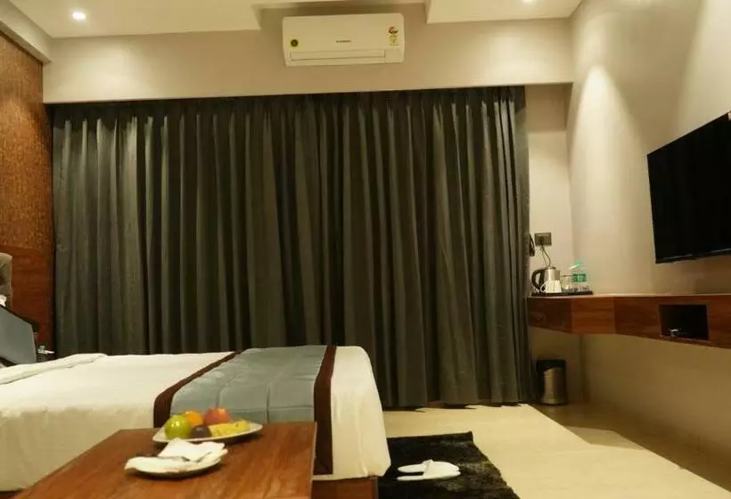 ホテル Alaukik