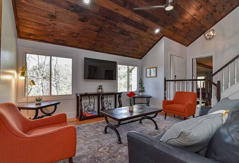 Kingdom On Knollwood