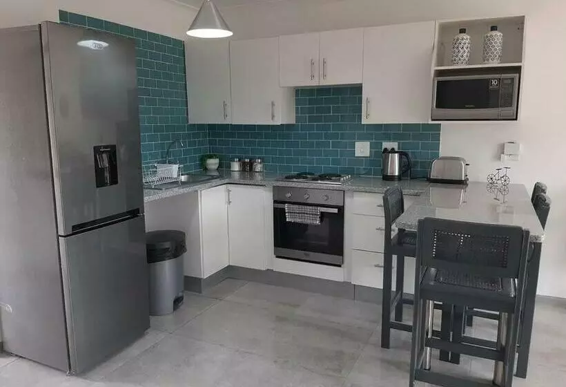 Mawethu Pinelands Modern 2 Bedrooms Flat With Parking Bay