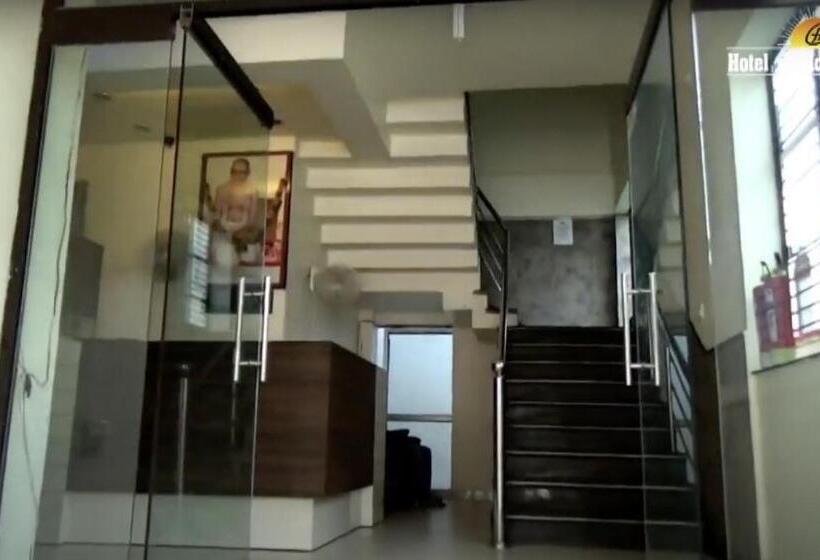 فندق Gurudev Palace, Banda Couples Not Allowed