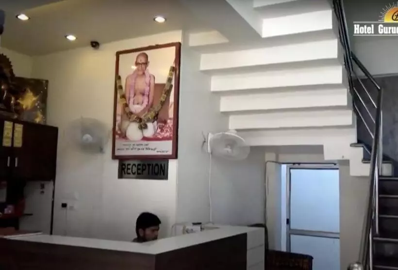 ホテル Gurudev Palace, Banda Couples Not Allowed