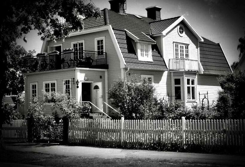 Villa Sol B&b And Hostel