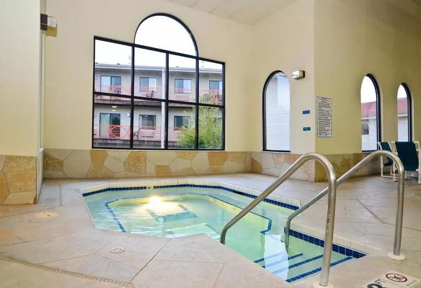 Atlantis Family Waterpark Hotel, Ascend Hotel Collection