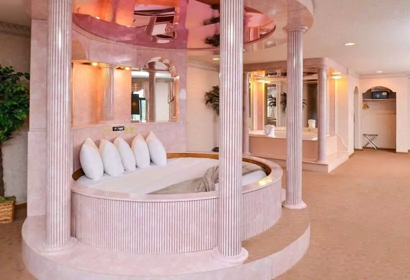 Atlantis Family Waterpark Hotel, Ascend Hotel Collection