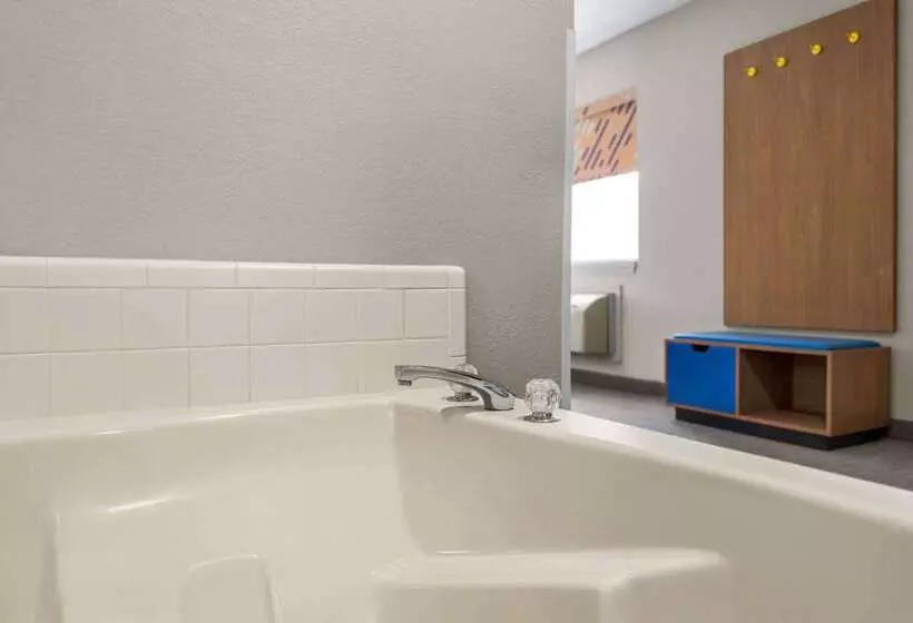 호텔 Days Inn By Wyndham