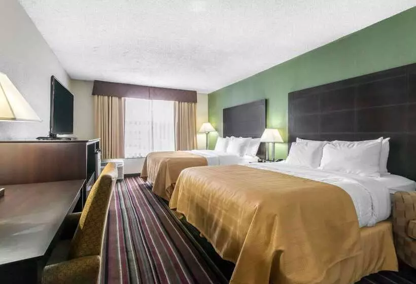 Hotel Quality Inn & Suites