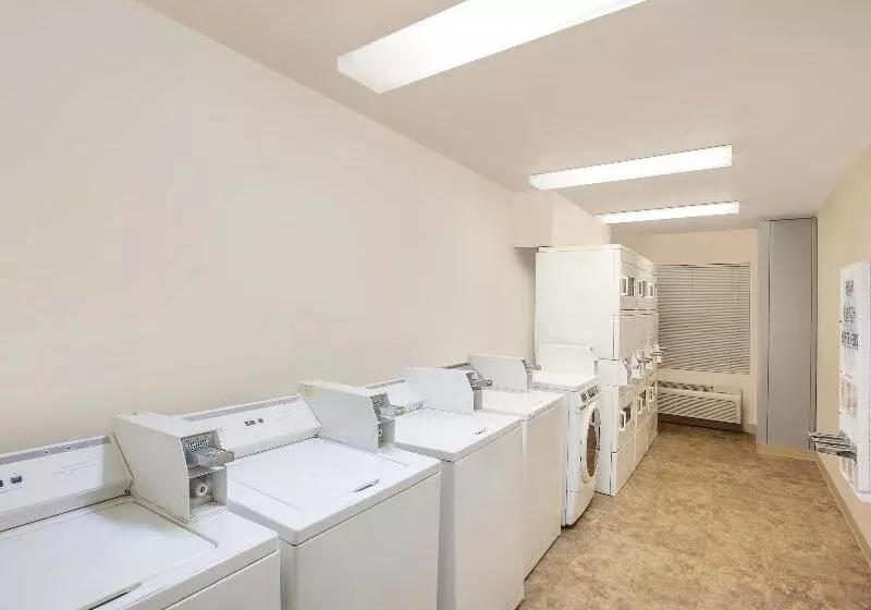 هتل Woodspring Suites Jacksonville Beach Blvd