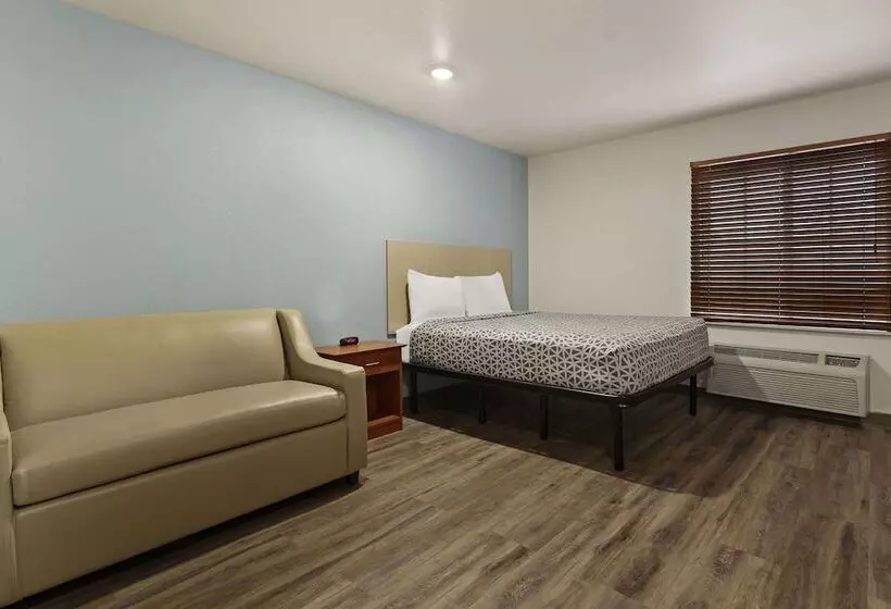 Hotelli Woodspring Suites Macon West I475