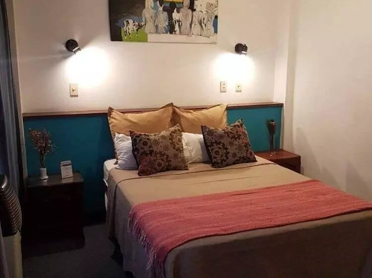 Mediterranea Hostel Cordoba