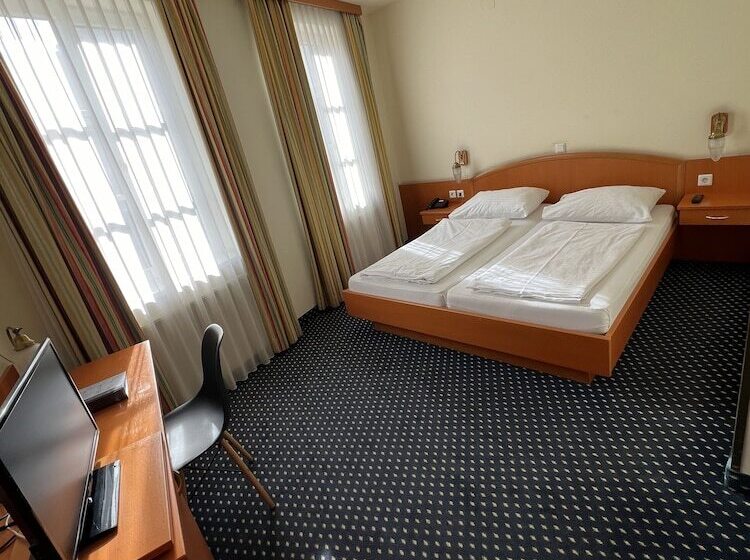 Suite Hotel 900 M Zur Oper