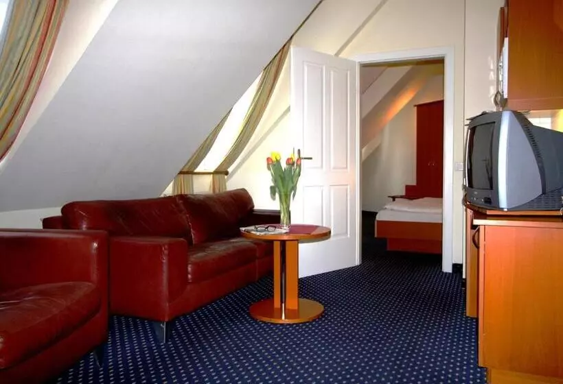 Suite Hotel 900 M Zur Oper