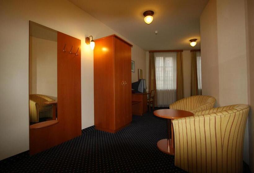 Suite Hotel 900 M Zur Oper