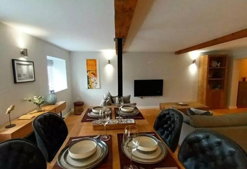 The Old Warehouse Ely Apartments