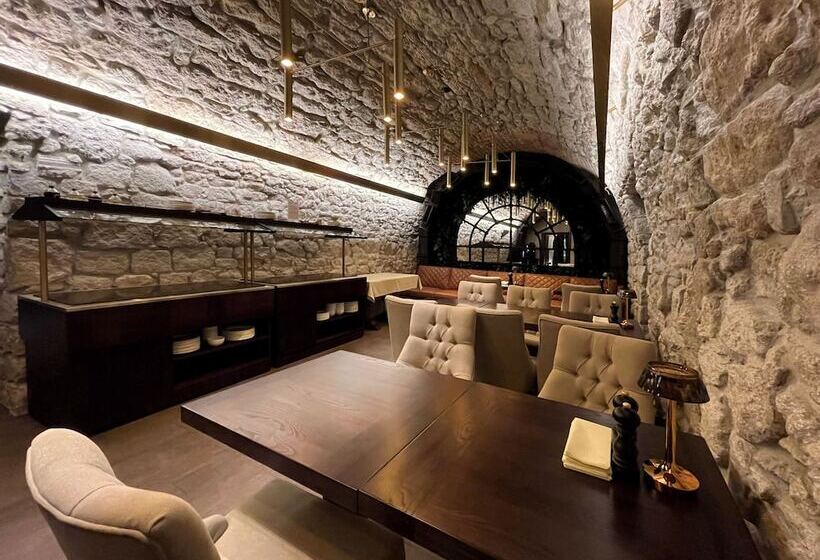 فندق Best Western Plus Market Square Lviv