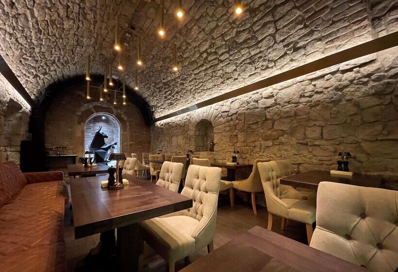 فندق Best Western Plus Market Square Lviv