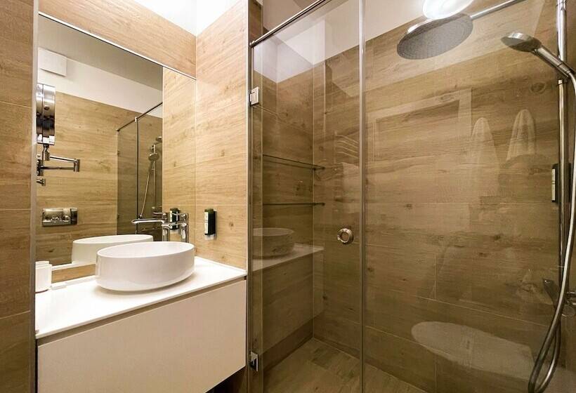 فندق Best Western Plus Market Square Lviv