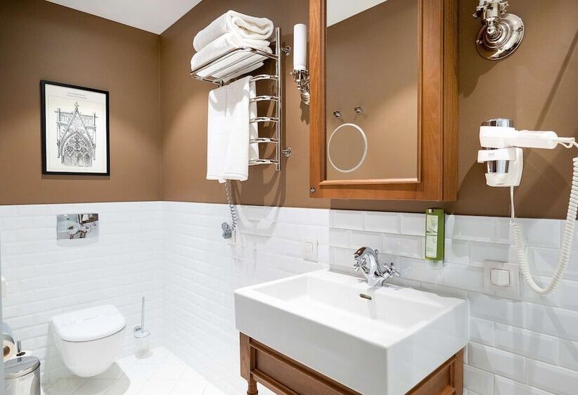 فندق Best Western Plus Market Square Lviv