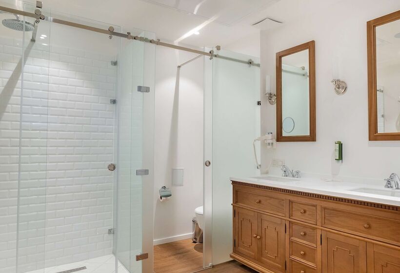 فندق Best Western Plus Market Square Lviv