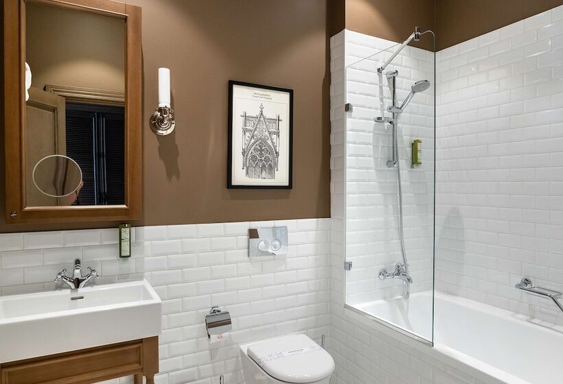 فندق Best Western Plus Market Square Lviv