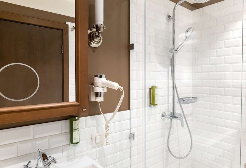 فندق Best Western Plus Market Square Lviv