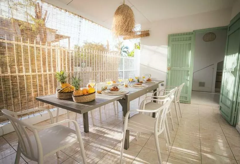 Maison De Nina, à 20m Du Lagon De Trou D Eau