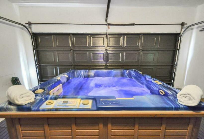 N E G Skai Midtown Of Houston