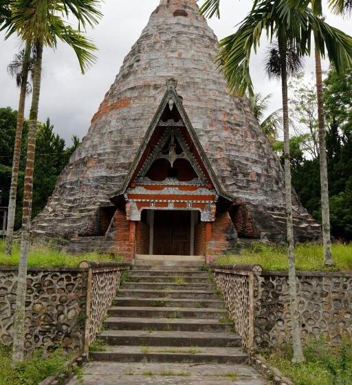 Orangutan Orchard Bungalow & Eco Jungle Trekking Activity