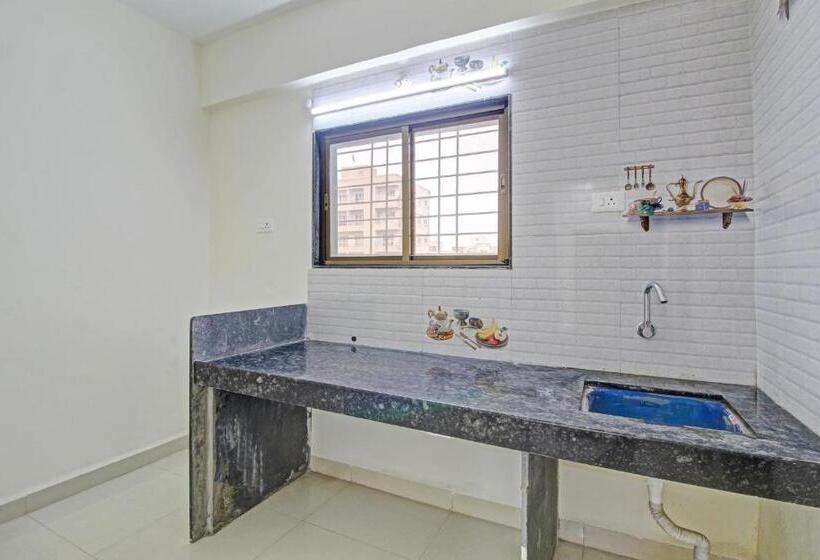 בית מלון כפרי O White House