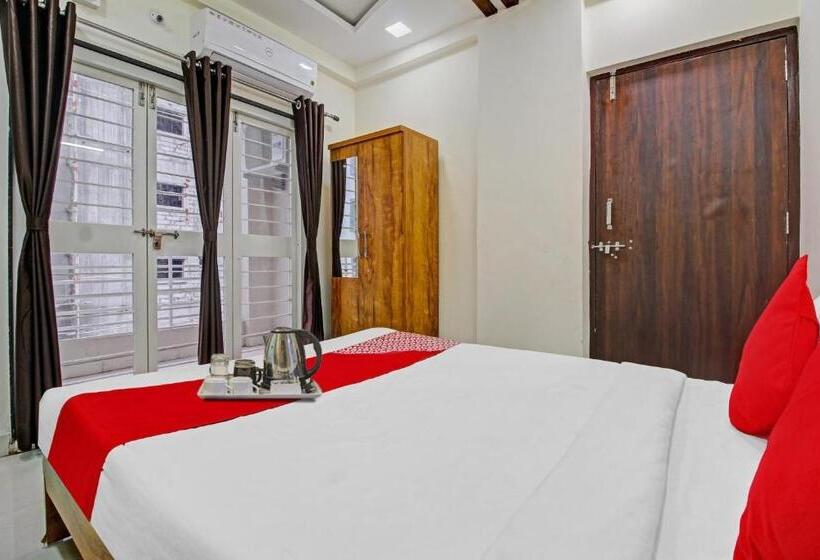 בית מלון כפרי O White House