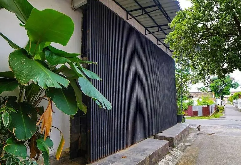هتل Oyo 91627 Wika Wiki Homestay
