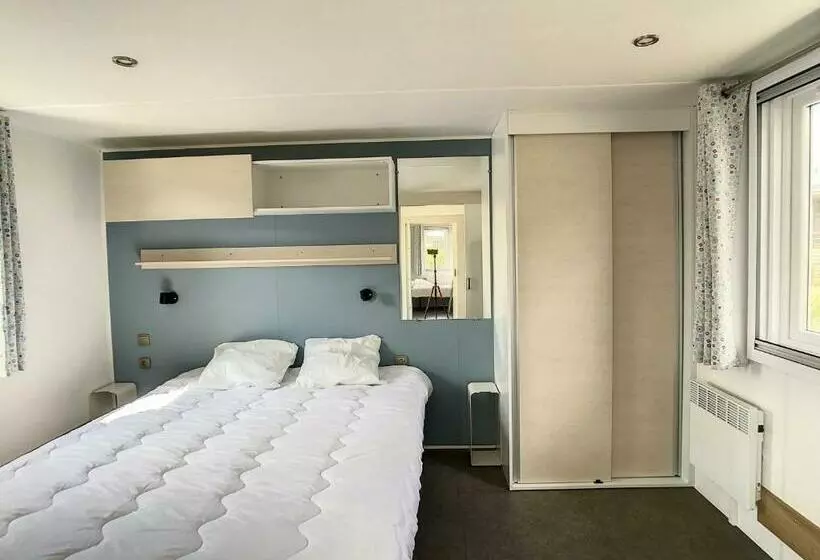 Mobil Home Pmr Tout Confort, 200m Plage, Piscine, 4 Pers, 2 Chambres, Parking, Wifi, Ménage Inclus