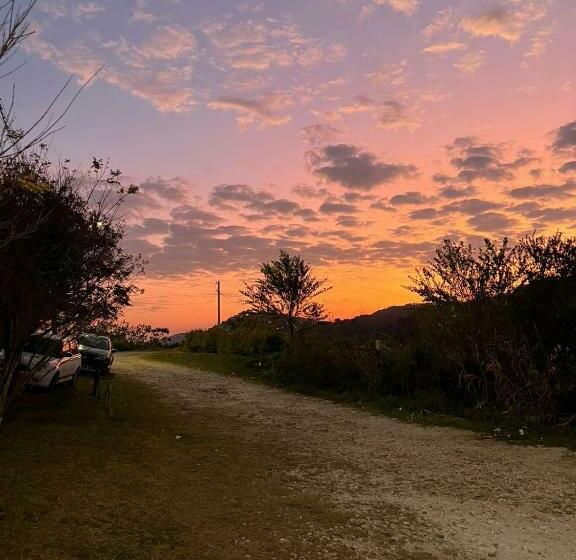 پانسیون Pousada Araucária Suítes