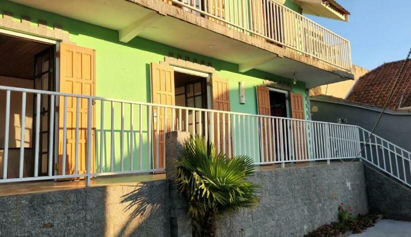 پانسیون Pousada Araucária Suítes