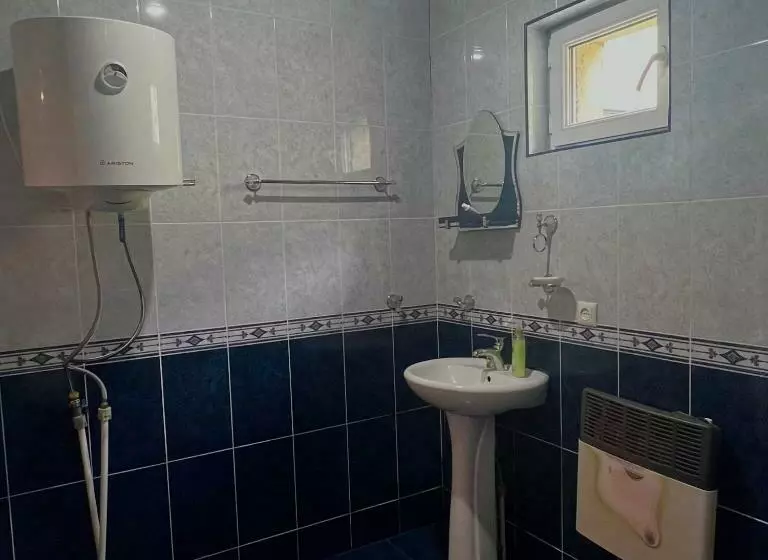 تختخواب و صبحانه Guesthouse Kostava 72