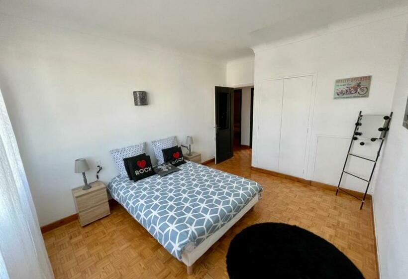 Très Grand Appartement à 10 Min à Pied Du Centre