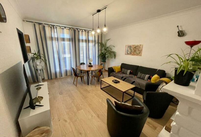 Très Grand Appartement à 10 Min à Pied Du Centre