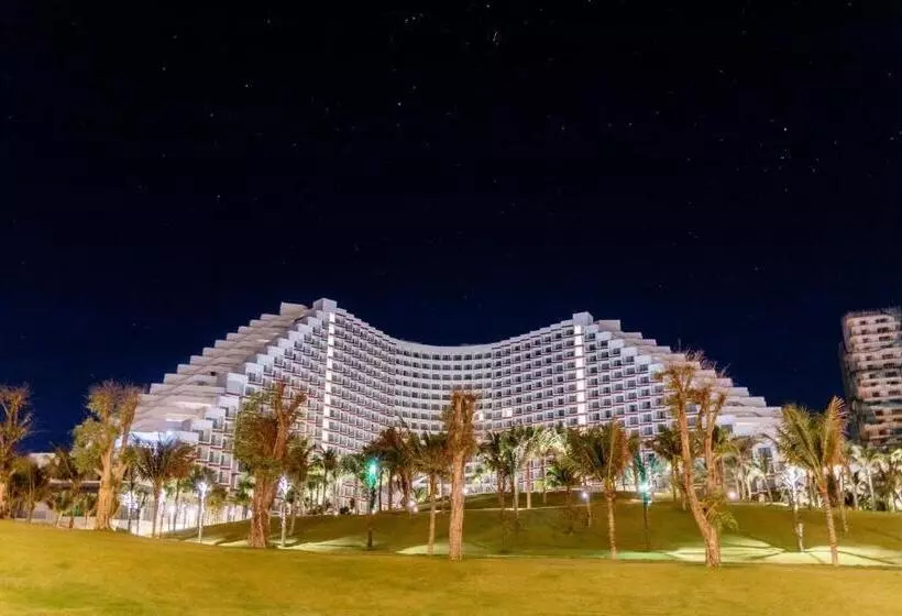 Angela At The Arena Resort At Bai Dai Beach, Near Airport Cam Ranh, Nha Trang, Khanh Hoa