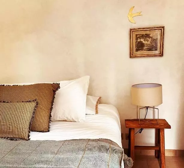 Aamiaismajoitus (B&B) Casa Ostara