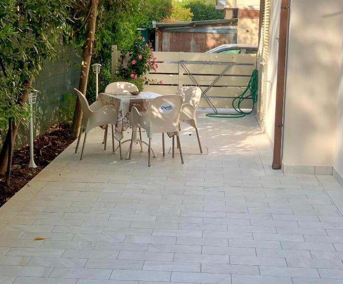 膳宿费 Crystal Camere